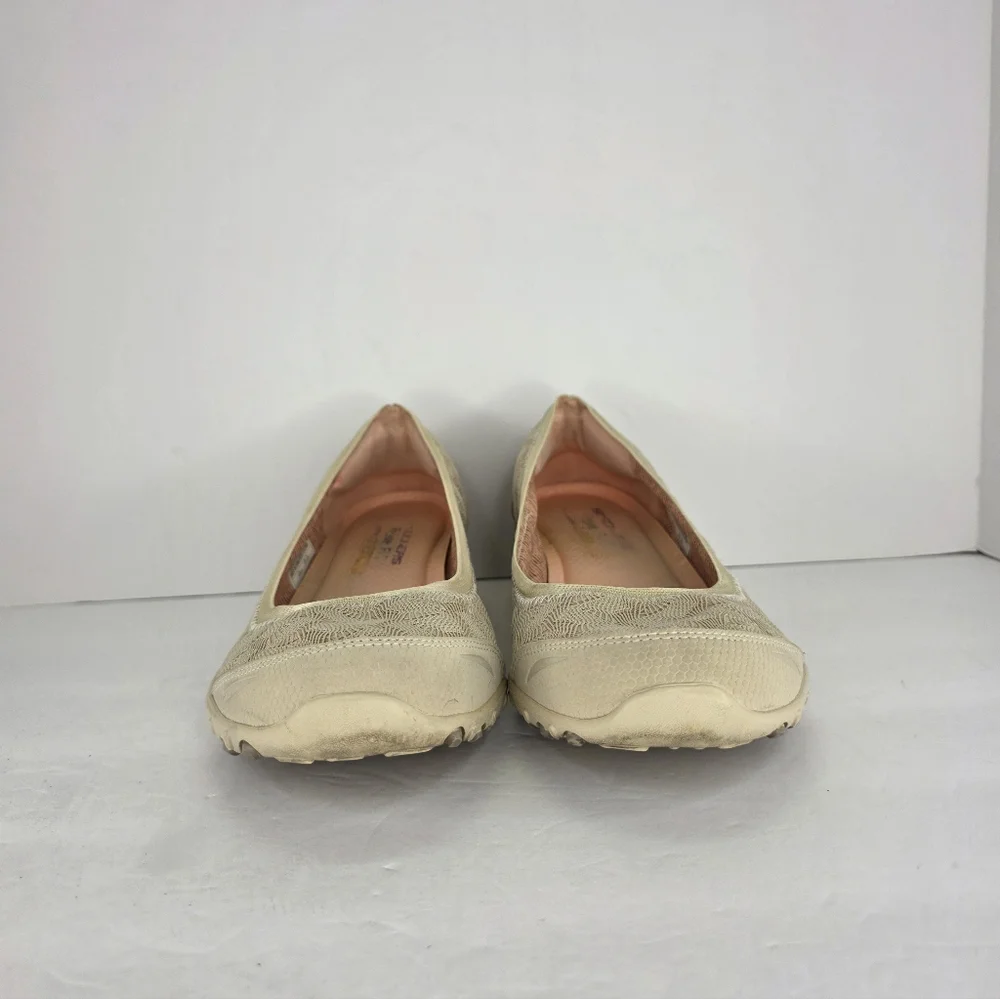 Skechers Relaxed Fit Savvy Women’s Beige Loafer Slip On Comfort Wedge  Size 9 - Picture 4 of 14